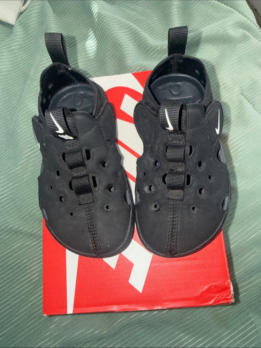 Nike easy pull